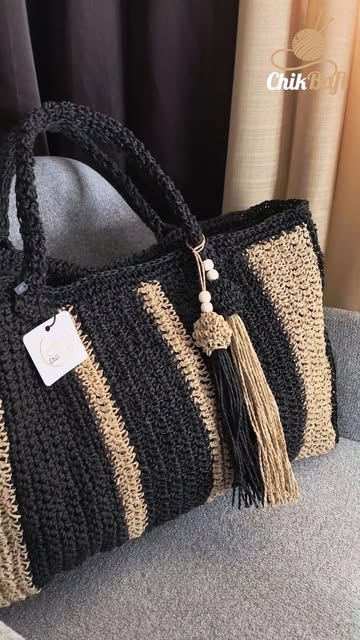 کیف رافیا دورنگ مشکی کرم